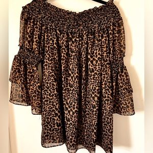 Gorgeous animal print top!